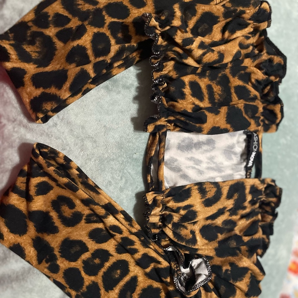 2 piece cheetah print